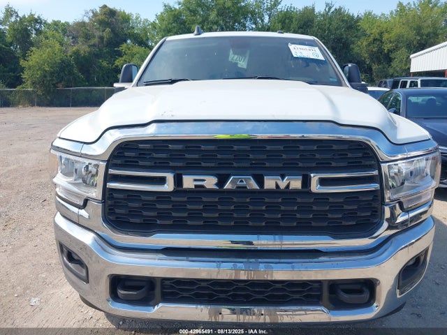 3C6UR5DL9RG266755 RAM 2500