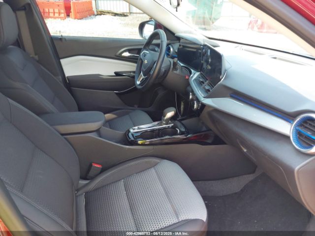 2025 CHEVROLET TRAX KL77LHEP3SC066079 Photo 4