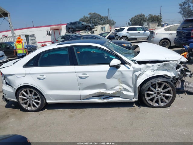 Audi 2016 2016 WAUA7GFF8G1056953 Image 13