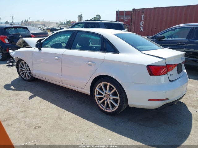 2016 AUDI A3 WAUA7GFF8G1056953 Photo 2