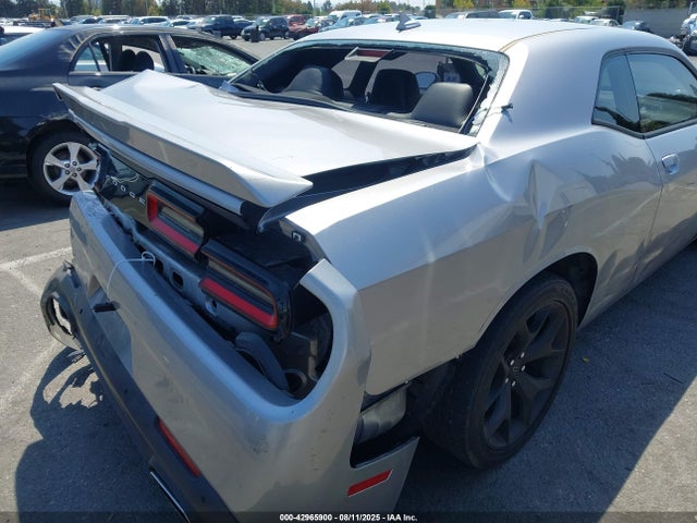 Dodge Challenger 2018 2C3CDZAG8JH258916 Image 17