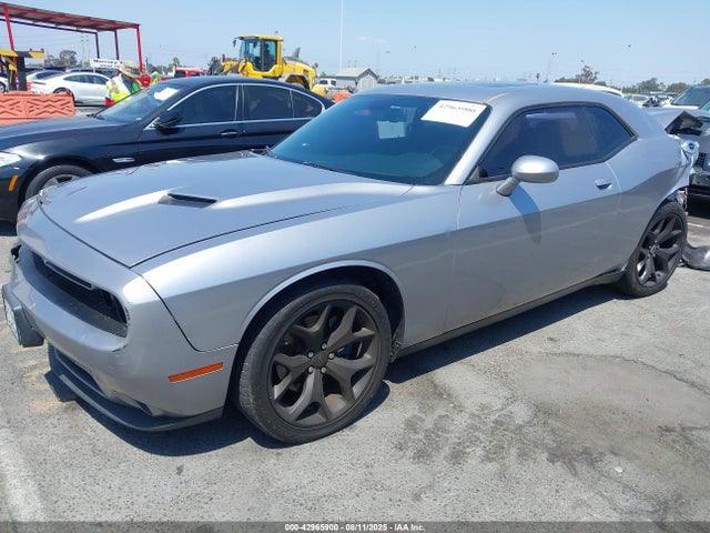 Dodge Challenger 2018 2C3CDZAG8JH258916 Image 2