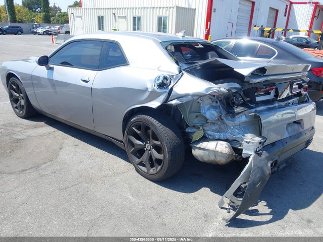 Dodge Challenger 2018 2C3CDZAG8JH258916 Image 3