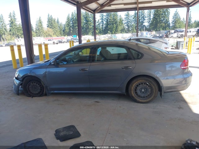 Volkswagen Passat 2014 1VWAP7A38EC008027 Image 13