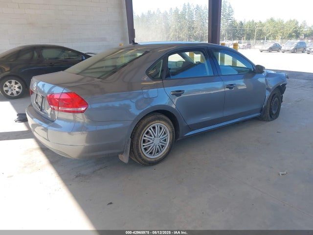 Volkswagen Passat 2014 1VWAP7A38EC008027 Image 4