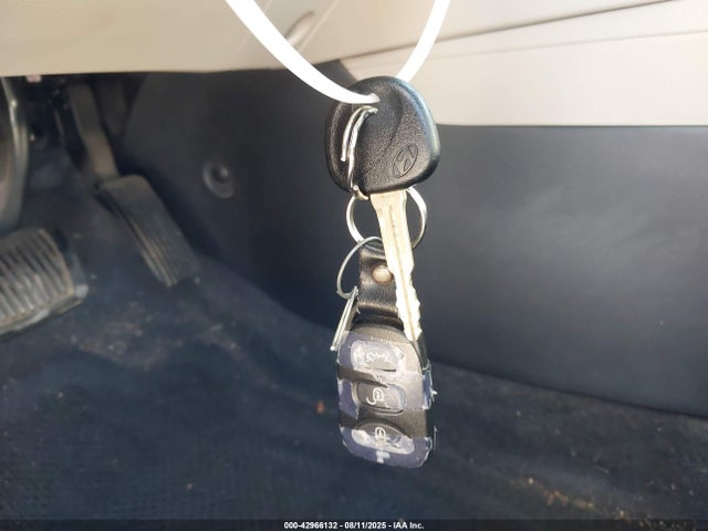 KMHD74LF6HU391997 Hyundai Elantra