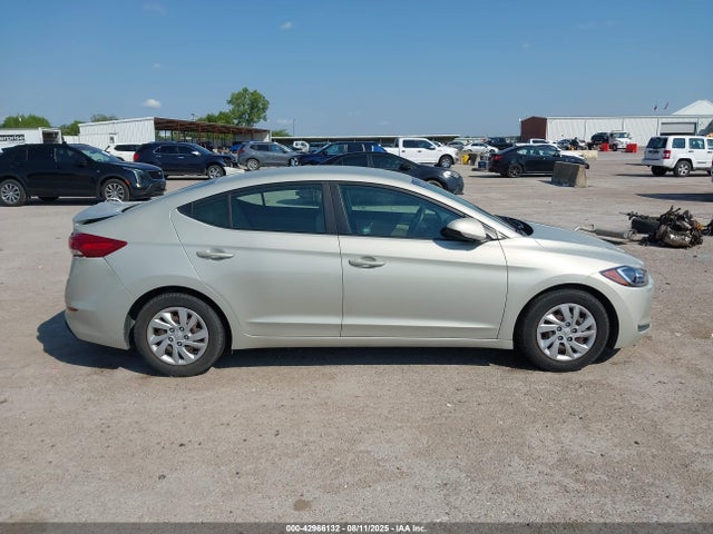 KMHD74LF6HU391997 Hyundai Elantra