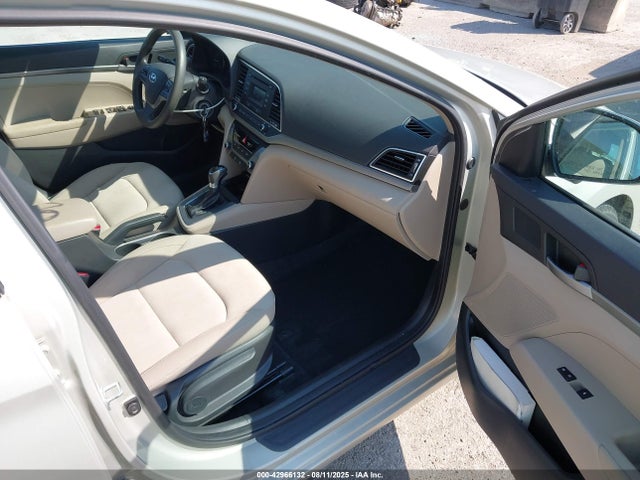 KMHD74LF6HU391997 Hyundai Elantra