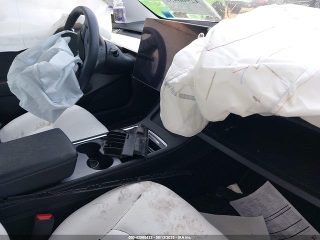 2023 TESLA MODEL 3 5YJ3E1EB5PF680410 Photo 4