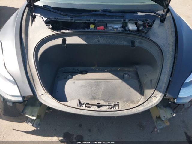 2018 TESLA MODEL 3 5YJ3E1EA4JF021040 Photo 9