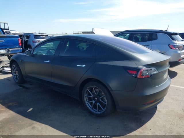 2018 TESLA MODEL 3 5YJ3E1EA4JF021040 Photo 2
