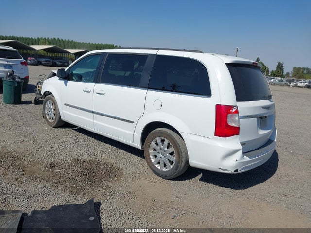 2C4RC1BG6GR187758 Chrysler Town and Country