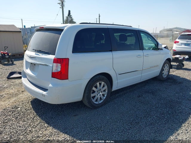 2C4RC1BG6GR187758 Chrysler Town and Country