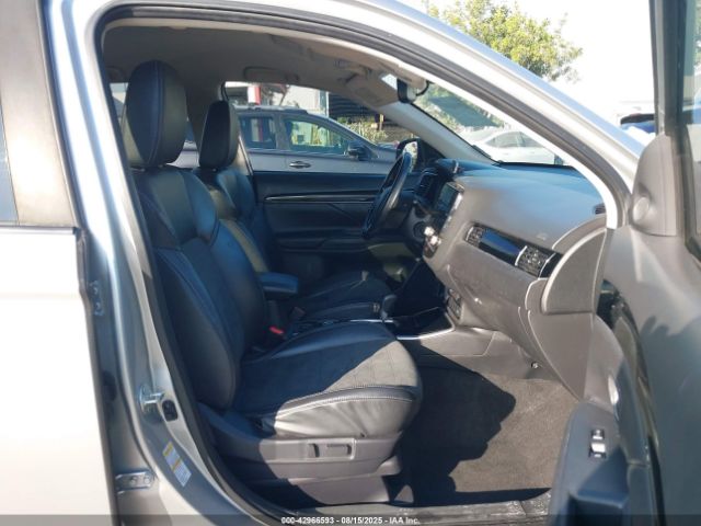 2020 MITSUBISHI OUTLANDER JA4AZ3A30LZ022529 Photo 4