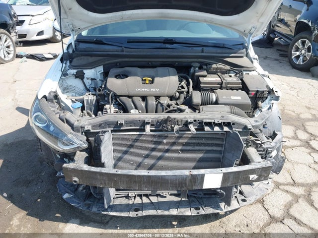 Hyundai Elantra 2017 5NPD84LF9HH045356 Image 10
