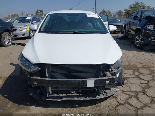 Hyundai Elantra 2017 5NPD84LF9HH045356 Image 13