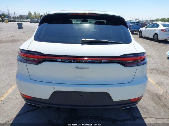 Porsche Macan 2021 WP1AA2A51MLB14454 Image 16