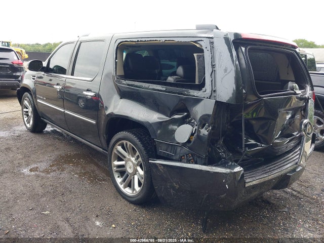 2011 CADILLAC ESCALADE ESV 1GYS4JEF8BR305528 Photo 2