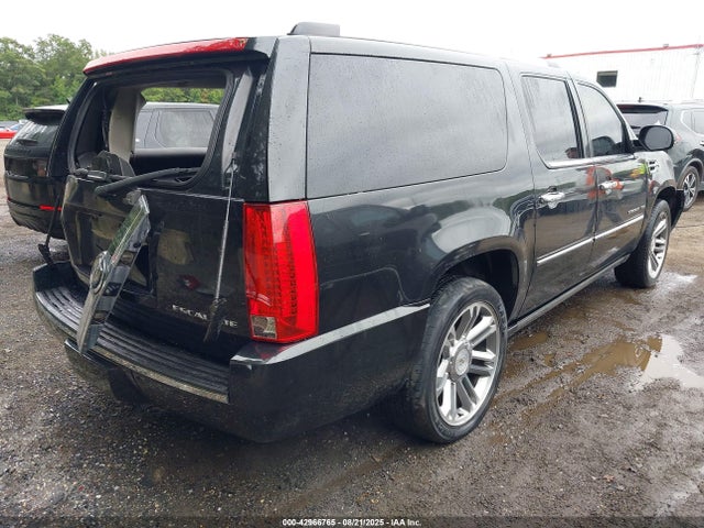 2011 CADILLAC ESCALADE ESV 1GYS4JEF8BR305528 Photo 3