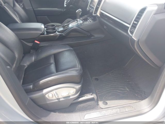 2016 PORSCHE CAYENNE WP1AA2A23GLA04838 Photo 4