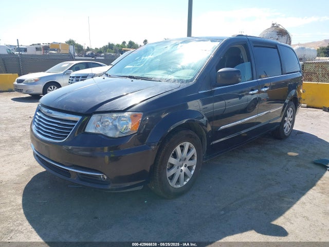 Chrysler 2015 2015 2C4RC1BG0FR583280 Image 2