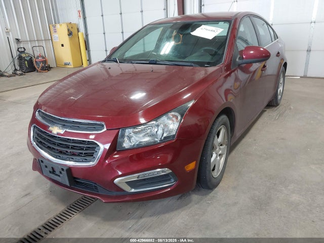 Chevrolet LUV 2015 1G1PC5SB8F7269423 Image 2