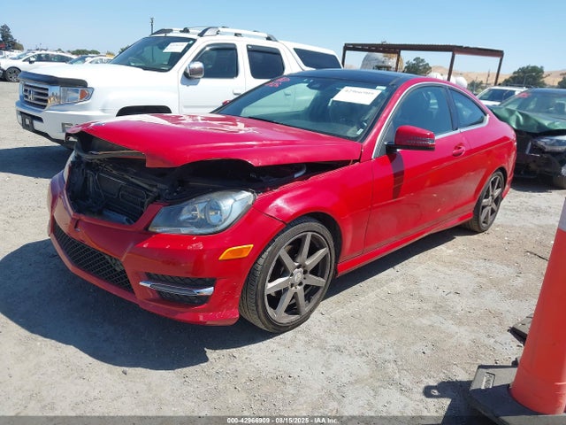 WDDGJ4HB9EG301900 Mercedes-Benz C-Class