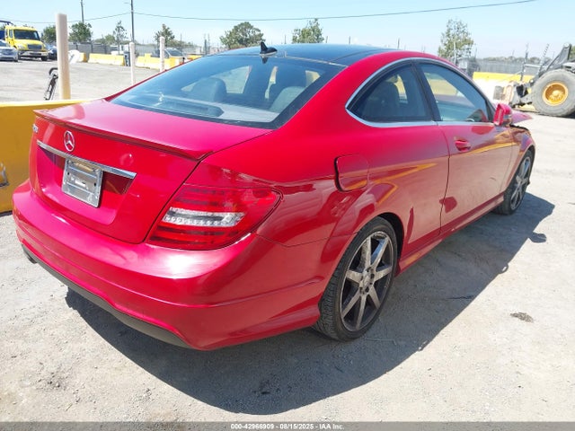 WDDGJ4HB9EG301900 Mercedes-Benz C-Class