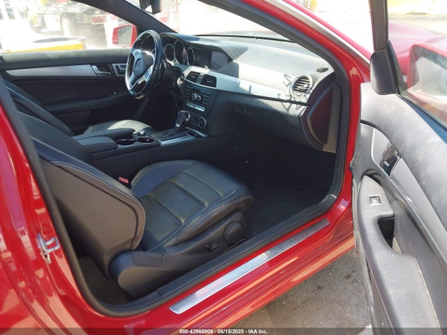WDDGJ4HB9EG301900 Mercedes-Benz C-Class