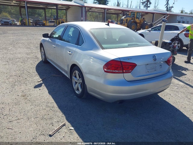 1VWAT7A36FC114182 Volkswagen Passat