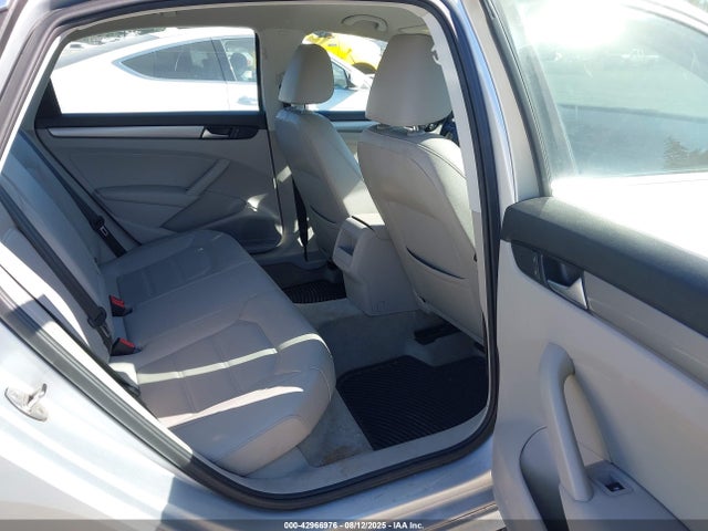 1VWAT7A36FC114182 Volkswagen Passat