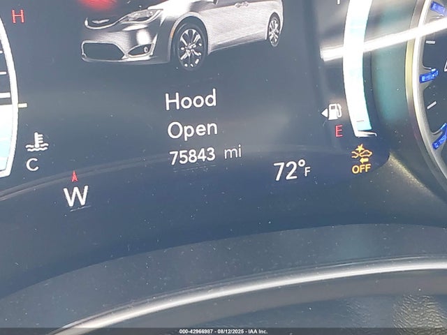 Chrysler 2017 2017 2C4RC1EG1HR542638 Image 15
