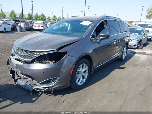 Chrysler 2017 2017 2C4RC1EG1HR542638 Image 2
