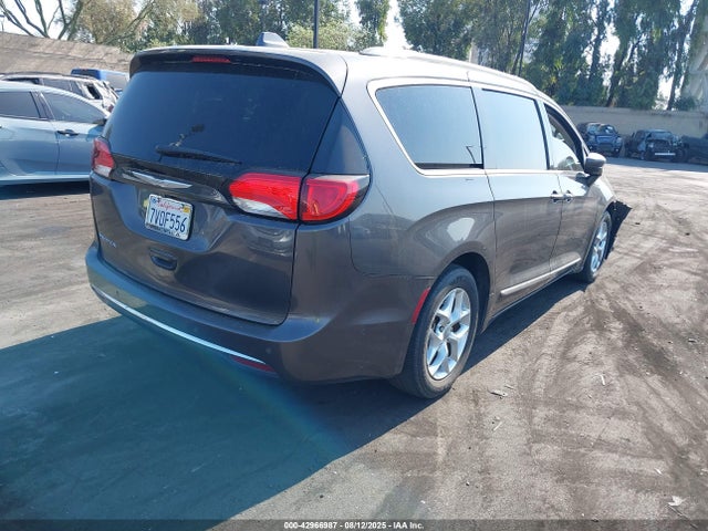 Chrysler 2017 2017 2C4RC1EG1HR542638 Image 4