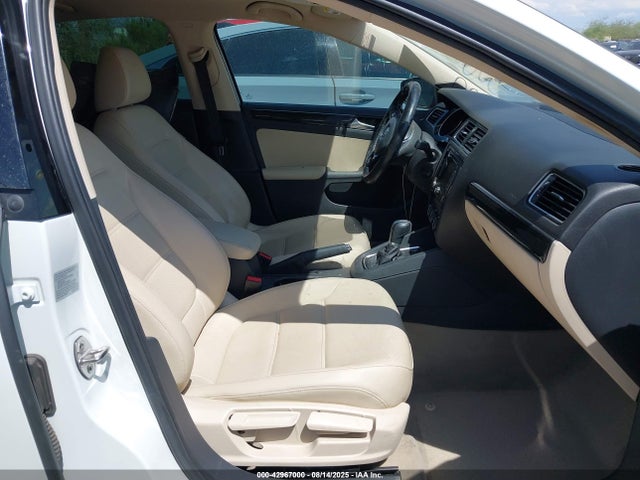 3VWLA7AJ3FM279974 Volkswagen Jetta