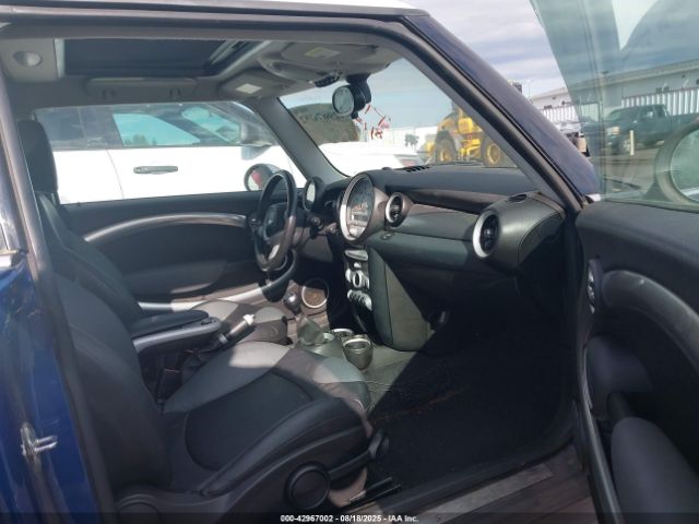 2009 MINI COOPER S WMWMF73529TT94609 Photo 4