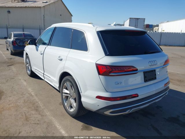 2022 AUDI Q7 WA1LXBF7XND011378 Photo 2