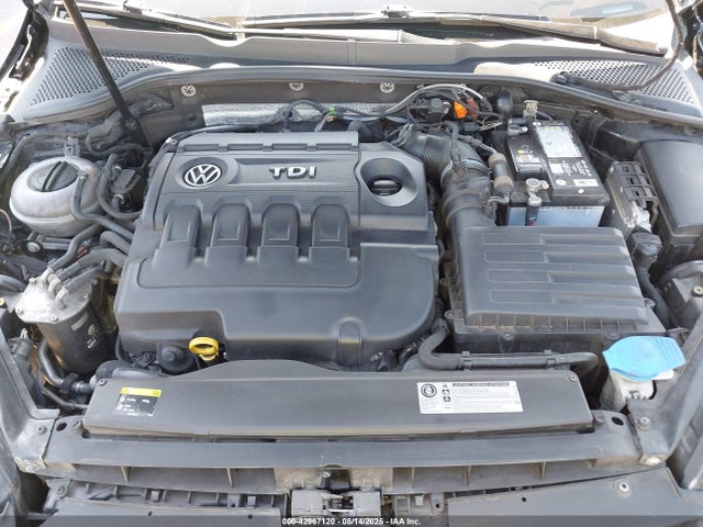 3VW2A7AU1FM013634 Volkswagen Golf