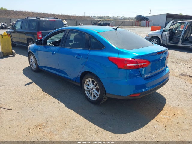 Ford 2016 2016 1FADP3F29GL296383 Image 3