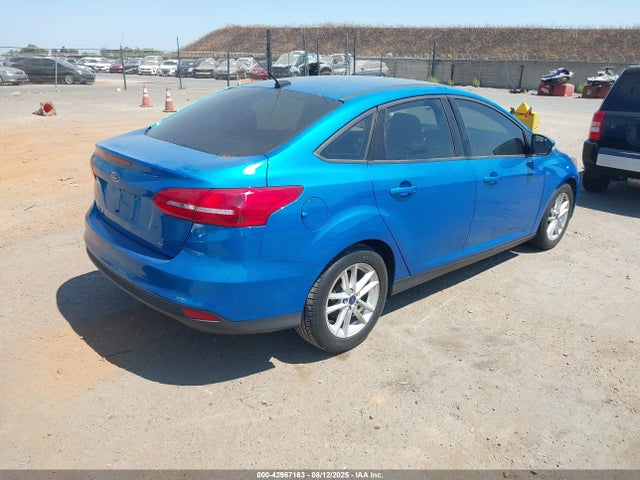 Ford 2016 2016 1FADP3F29GL296383 Image 4