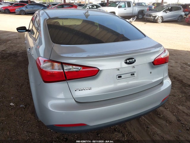 KIA dohc mpi nu 2015 KNAFK4A62F5362712 Image 3