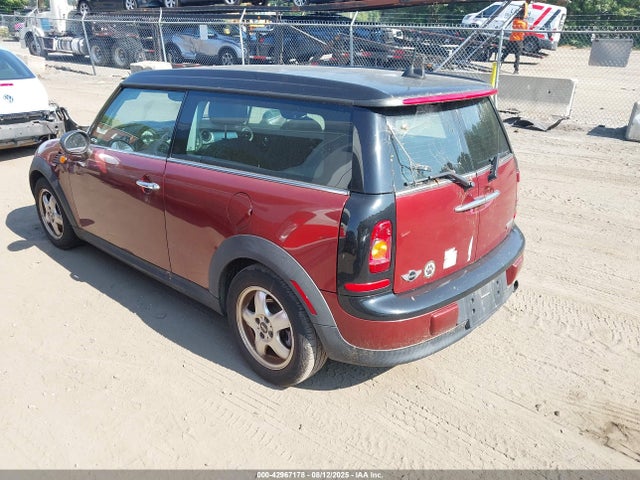 2010 MINI COOPER CLUBMAN WMWML3C53ATX37059 Photo 2