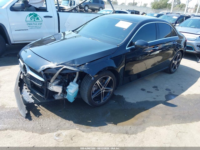 W1K3G4EB7MJ317614 Mercedes-Benz m260