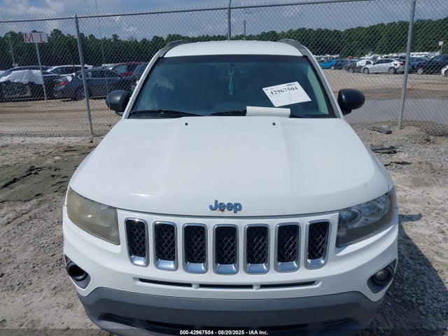 Jeep 2016 2016 1C4NJCBA2GD567470 Image 12