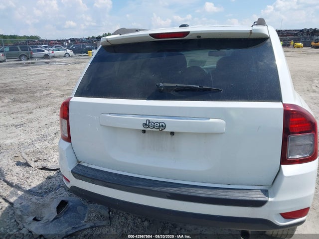 Jeep 2016 2016 1C4NJCBA2GD567470 Image 16