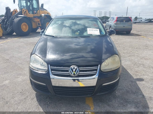 42967690 :رقم المزاد ، 3VWRX7AJ6AM030800 vin ، 2010 Volkswagen Jetta Se مزاد بيع