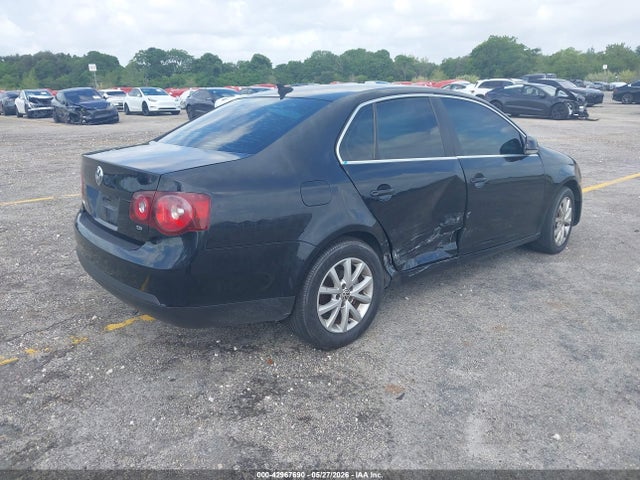 42967690 :رقم المزاد ، 3VWRX7AJ6AM030800 vin ، 2010 Volkswagen Jetta Se مزاد بيع