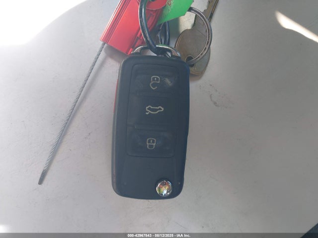 WVGUV7AX4HW503932 Volkswagen 2.0 tsi