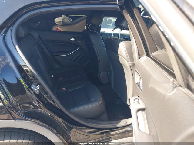 W1NTG4GB9LU029977 Mercedes-Benz 270