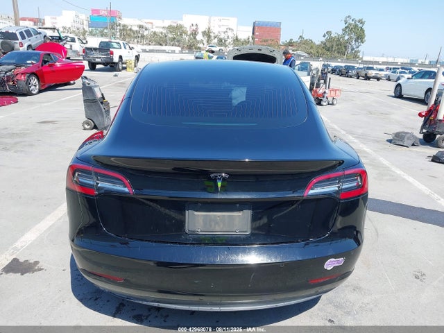 5YJ3E1EA8KF305031 Tesla MODEL 3